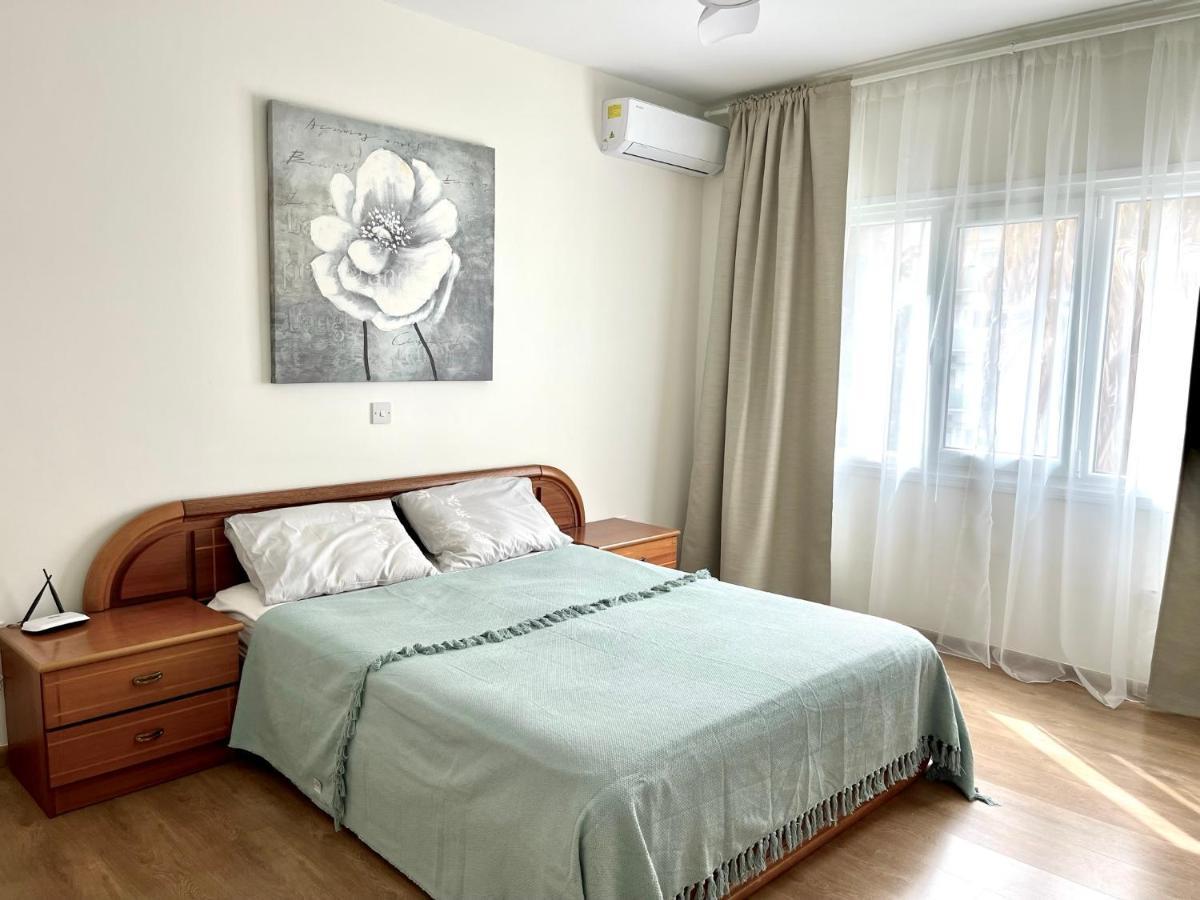 100 M To The Beach Sea La Vie 3 Bedroom Apartment Limassol Bagian luar foto